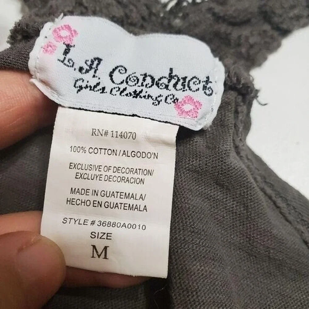 LA Conduct vest